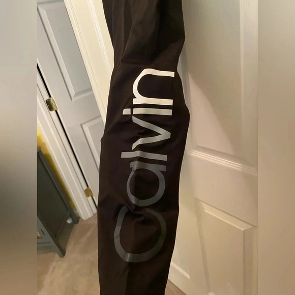 Calvin Klein performance sports Leggings cropped small - Picture 2 of 5